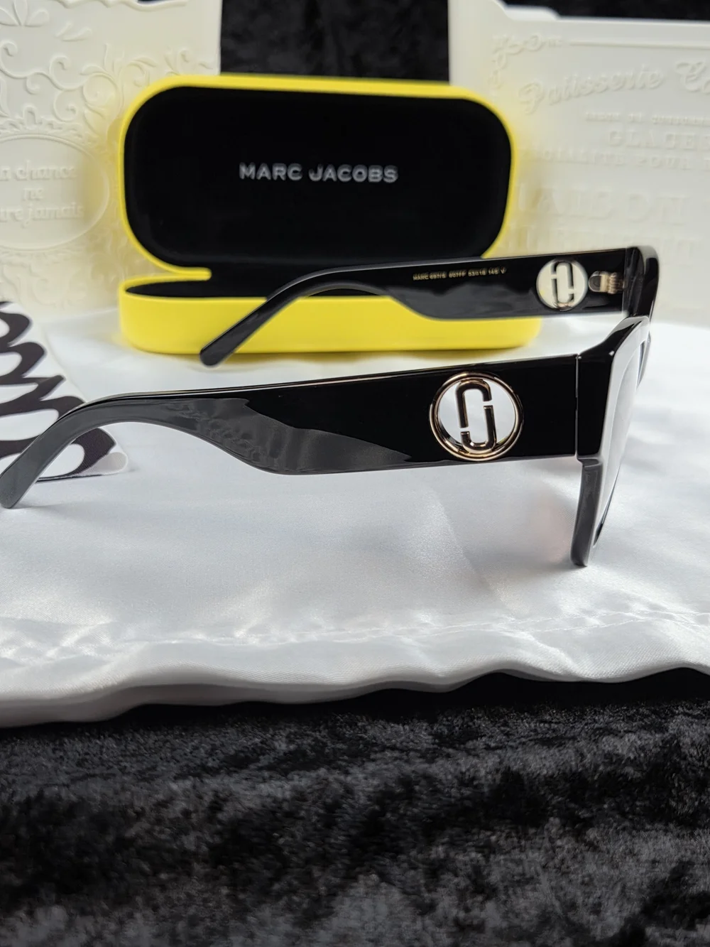 Marc Jacobs Black Cat-Eye Sunglasses with Gold Logo New